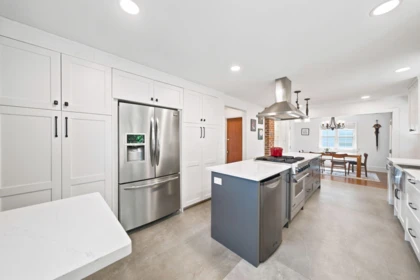 Dining Area Photo of 829 Eighth Avenue, New Westminster, BC