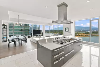 Breakfast Nook Photo of 1701 277 Thurlow Street, Vancouver, BC