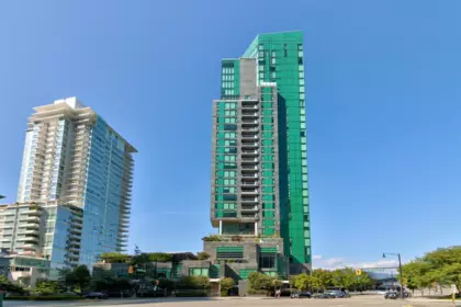 1701 277 Thurlow Street, Vancouver, BC, Vancouver — Apartment/Condo for sale