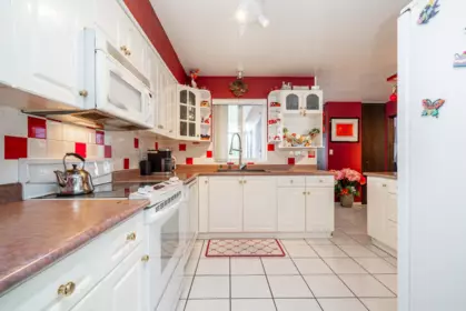 Kitchen Photo of 6565 Sumas Drive, Burnaby, BC