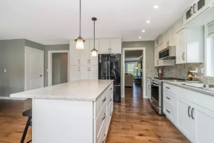 Basement Recreation Room Photo of 6055 170a Street, Surrey, BC