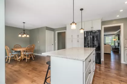 Laundry Room Photo of 6055 170a Street, Surrey, BC
