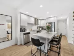 423 723 W 3rd Street, North Vancouver, BC