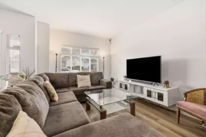Dining Area Photo of 16539 59a Avenue, Surrey, BC