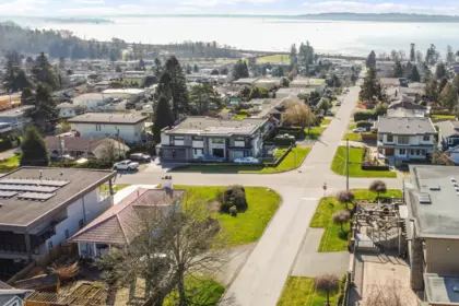 15761 Cliff Avenue, White Rock, BC, White Rock — Single Family Residence for sale