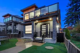 1041 Stewart Avenue, Coquitlam, BC