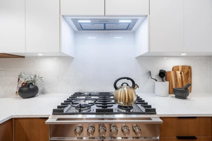 Breakfast Nook Photo of 4 3638 Normandy Drive, Vancouver, BC