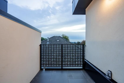 Front Yard Photo of 4 3638 Normandy Drive, Vancouver, BC