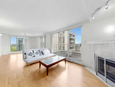 1302 8246 Lansdowne Road, Richmond, BC, Richmond — Apartment/Condo for sale