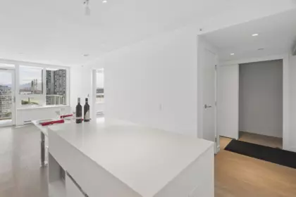 1901 908 Quayside Drive, New Westminster, BC, New Westminster — Apartment/Condo for sale