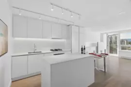 1901 908 Quayside Drive, New Westminster, BC