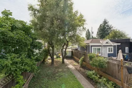Office / Den Photo of 614 E 19th Avenue, Vancouver, BC