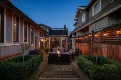 Hallway Photo of 3814 W 11 Avenue, Vancouver, BC