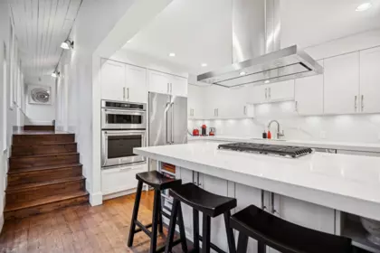 Primary Bedroom Photo of 3814 W 11 Avenue, Vancouver, BC