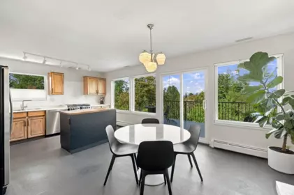 Dining Area Photo of 330 N Gamma Avenue, Burnaby, BC