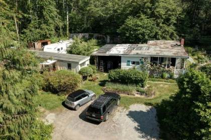 Street View Photo of 947 North Road, Gibsons, BC