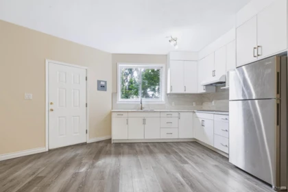 Basement Recreation Room Photo of 9940 Bates Road, Richmond, BC