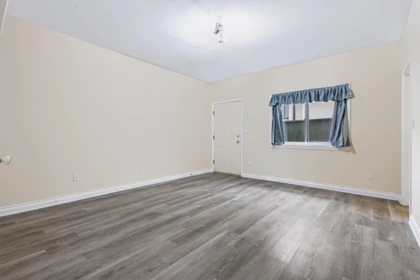 Entry Foyer Photo of 9940 Bates Road, Richmond, BC