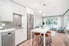 208 1425 Cypress Street, Vancouver, BC