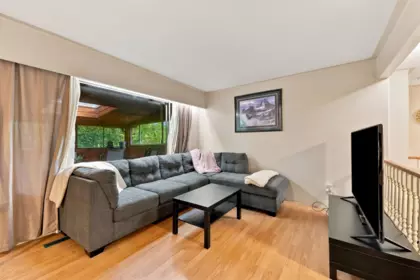 Kitchen Photo of 14373 115 Avenue, Surrey, BC