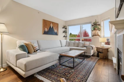 Family Room Photo of 305 1707 Charles Street, Vancouver, BC