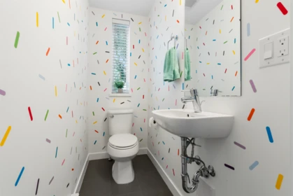 Primary Bathroom Photo of 58 16678 25 Avenue, Surrey, BC