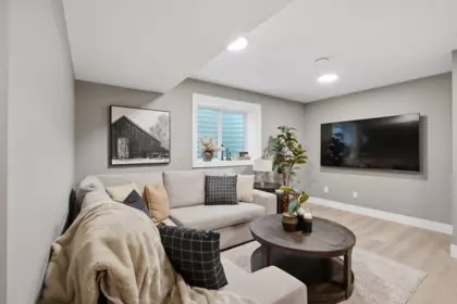 Basement Recreation Room Photo of 19772 74a Avenue, Langley, BC