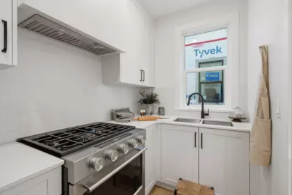 Kitchen Photo of 19772 74a Avenue, Langley, BC