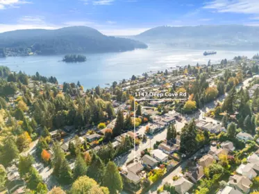 Community Amenities Photo (Clubhouse) of 1147 Deep Cove Road, North Vancouver, BC