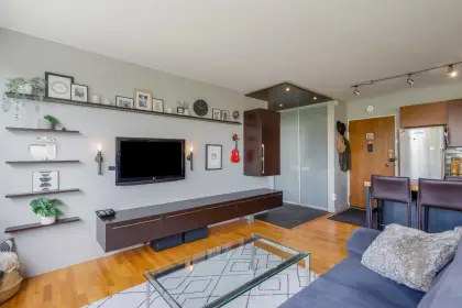 604 1445 Marpole Avenue, Vancouver, BC, Vancouver — Apartment/Condo for sale