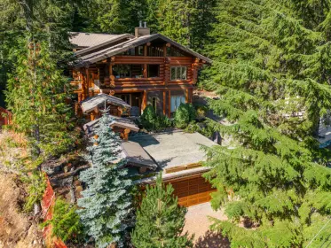 3230 Juniper Place, Whistler, BC, Whistler — Single Family Residence for sale