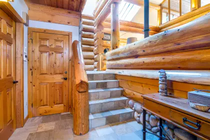 3230 Juniper Place, Whistler, BC, Whistler — Single Family Residence for sale