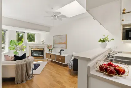418 3440 W Broadway, Vancouver, BC, Vancouver — Apartment/Condo for sale