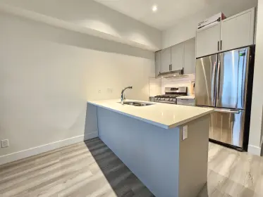 305 8488 160 Street, Surrey, BC, Surrey — Apartment/Condo for sale