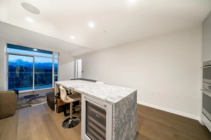 1902 7433 Cambie Street, Vancouver, BC