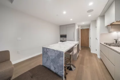 1902 7433 Cambie Street, Vancouver, BC