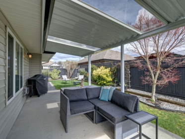 5652 Andres Road, Sechelt, BC, Sechelt — Single Family Residence for sale