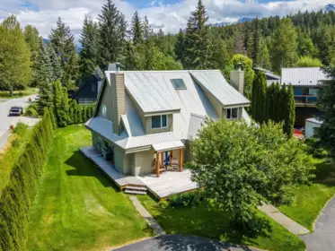 6436 Toad Hollow, Whistler, BC, Whistler — Single Family Residence for sale