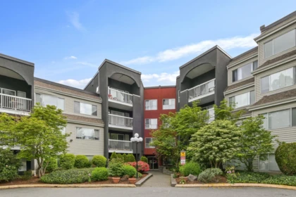 208 5700 200 Street, Langley, BC, Langley — Apartment/Condo for sale