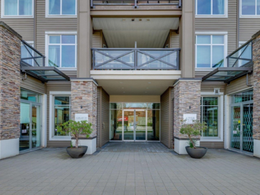 263 6758 188 Street, Surrey, BC, Surrey — Apartment/Condo for sale