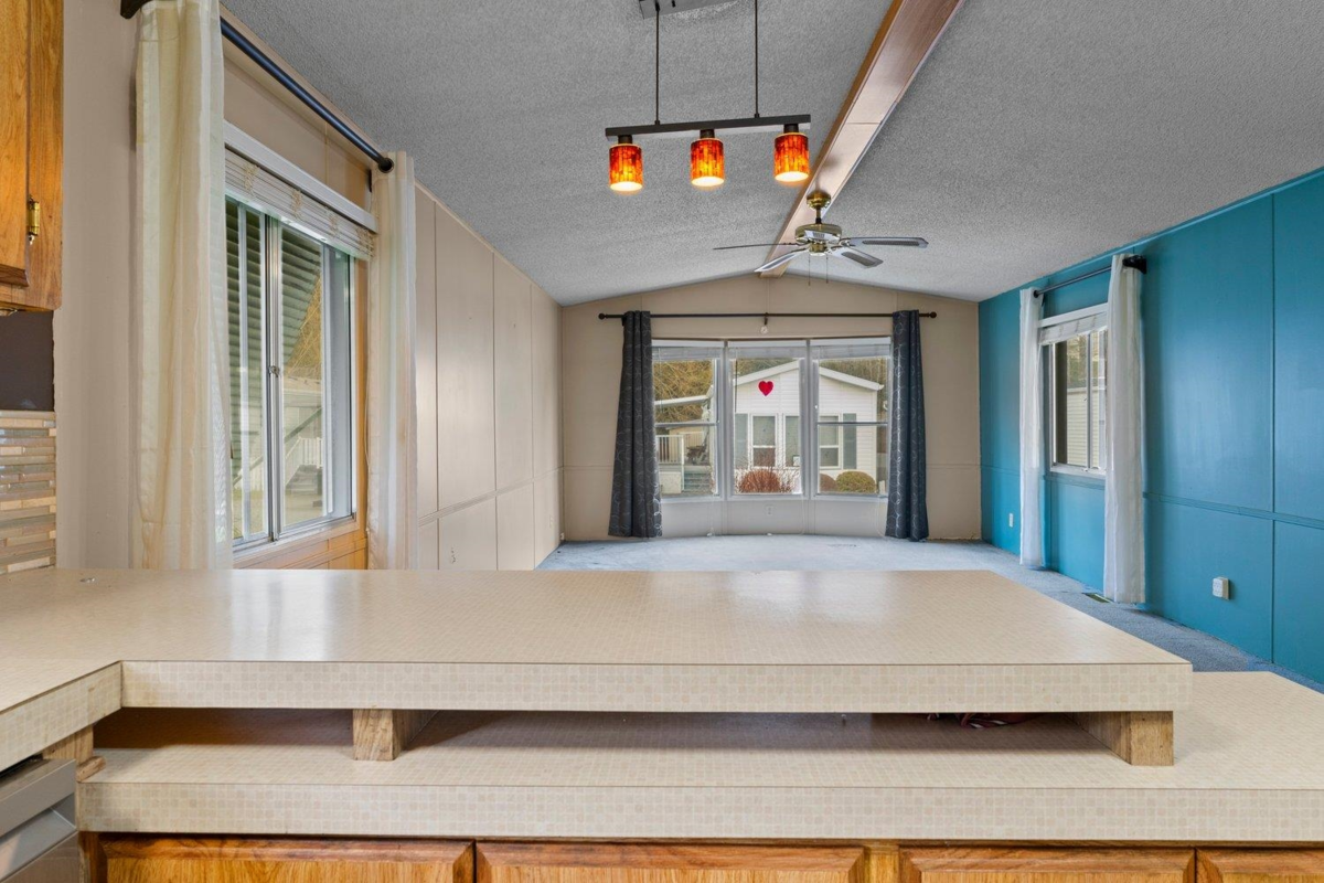 Guest Bathroom Photo of 91 3300 Horn Street, Abbotsford, BC