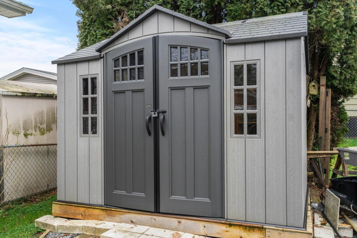 Kitchen Island Photo of 91 3300 Horn Street, Abbotsford, BC