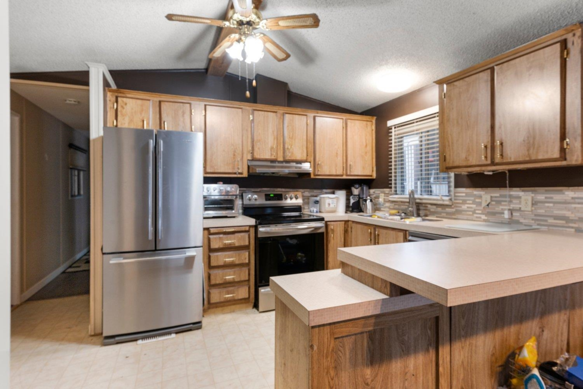 Primary Bathroom Photo of 91 3300 Horn Street, Abbotsford, BC