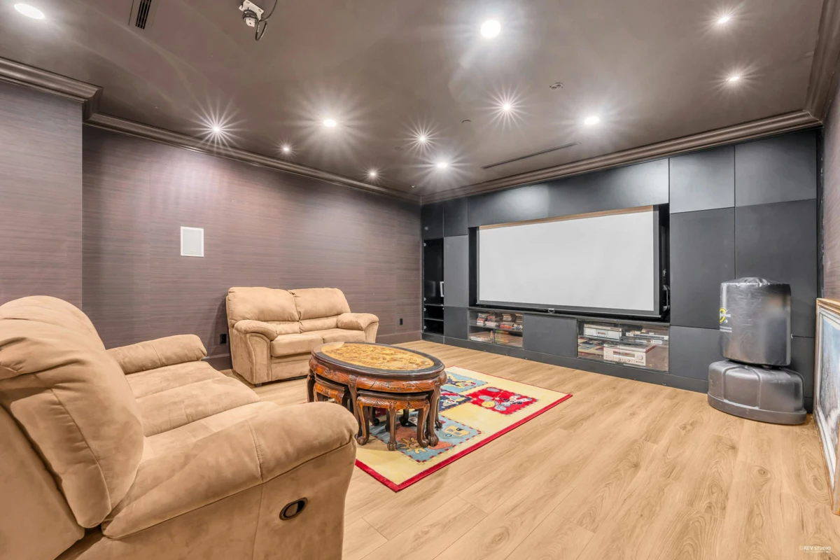 Front Yard Photo of 6562 Fremlin Street, Vancouver, BC