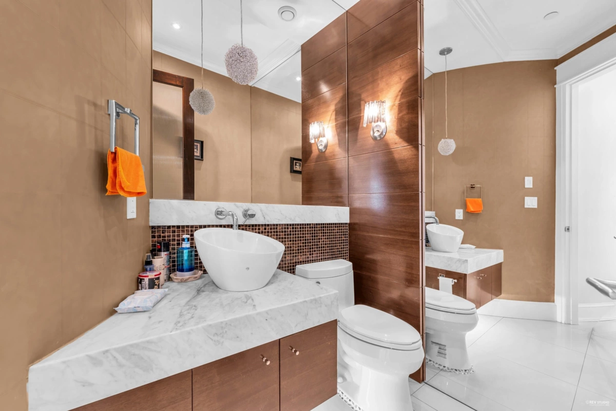 Primary Bathroom Photo of 6562 Fremlin Street, Vancouver, BC