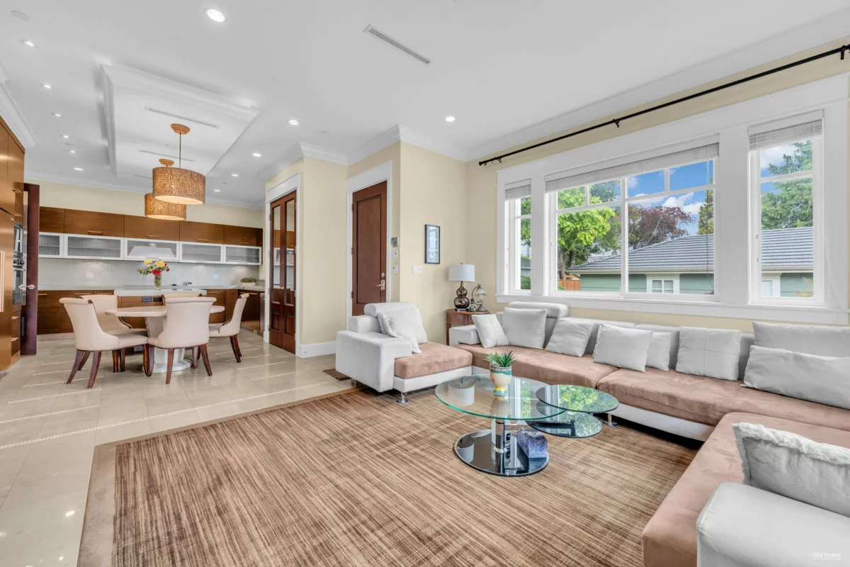 Walk-In Closet Photo of 6562 Fremlin Street, Vancouver, BC