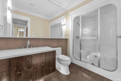 Entry Foyer Photo of 6562 Fremlin Street, Vancouver, BC