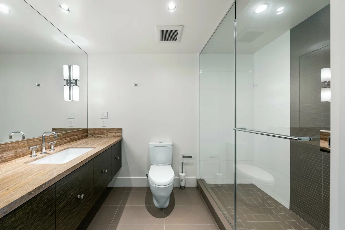 Hallway Photo of 4104 667 Howe Street, Vancouver, BC