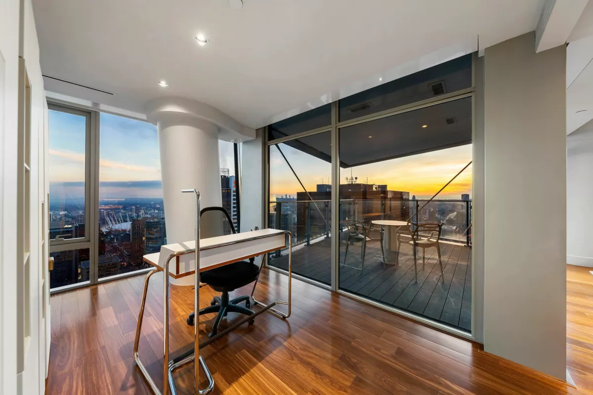 Primary Bathroom Photo of 4104 667 Howe Street, Vancouver, BC