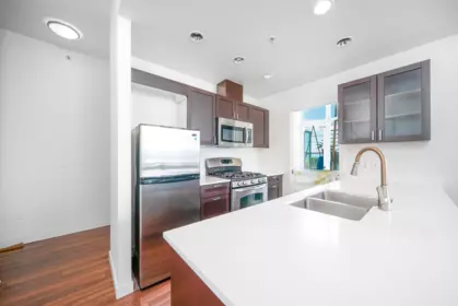 2207 4815 Eldorado Mews, Vancouver, BC, Vancouver — Apartment/Condo for sale